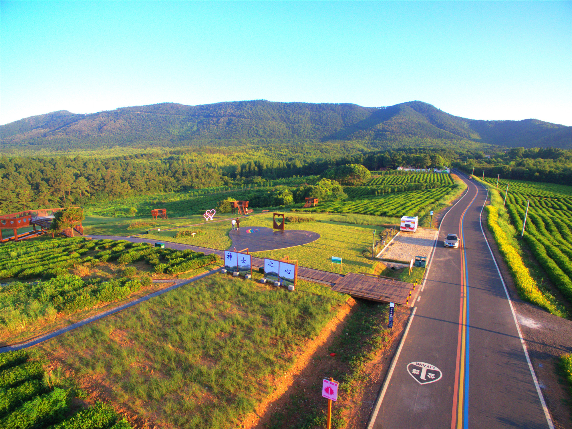《鄉(xiāng)村建設(shè)項目庫建設(shè)指引（試行）》《鄉(xiāng)村建設(shè)任務(wù)清單管理指引（試行）》印發(fā)