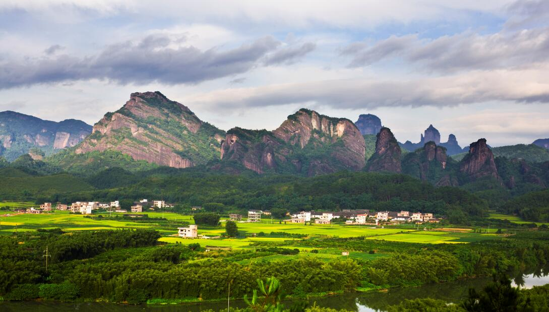 《廣東省鄉(xiāng)村建設(shè)行動(dòng)實(shí)施方案》印發(fā) 實(shí)施農(nóng)村人居環(huán)境整治提升五年行動(dòng)