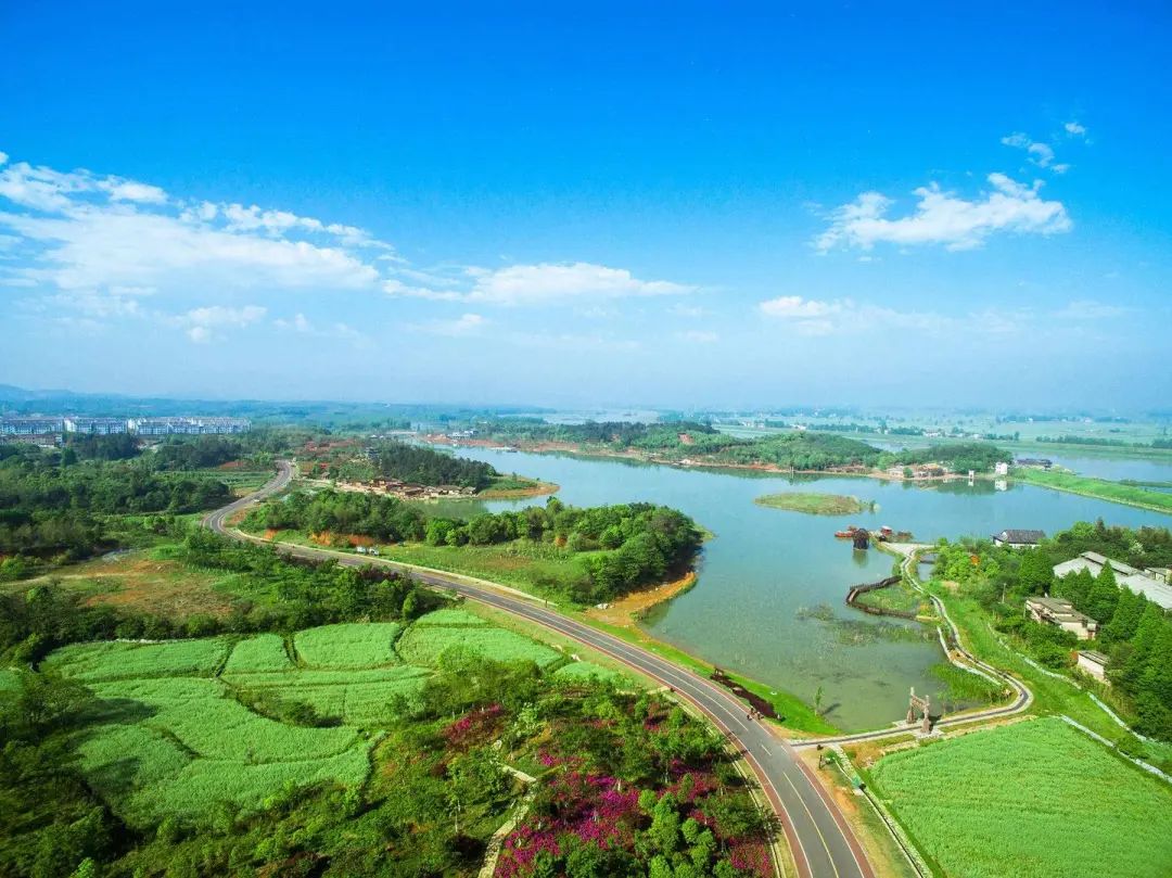 生態(tài)環(huán)境部接連發(fā)布兩份征求意見(jiàn)稿，農(nóng)村污水處理就要“走”起來(lái)了？