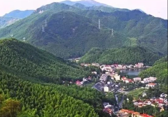 推動農村水環(huán)境持續(xù)改善——生態(tài)環(huán)境部扎實推動落實代表委員建議提案（新華社）